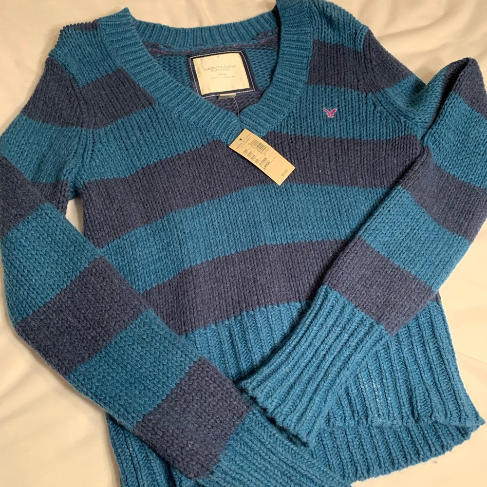 V neck sweater